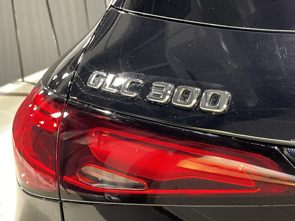 Thumbnail: 2025 Mercedes-Benz GLC - 7