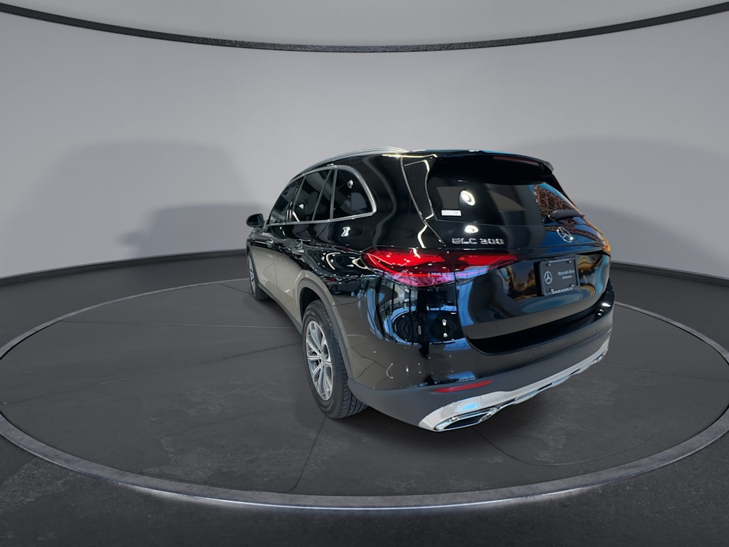Thumbnail: 2026 Mercedes-Benz GLC - 7