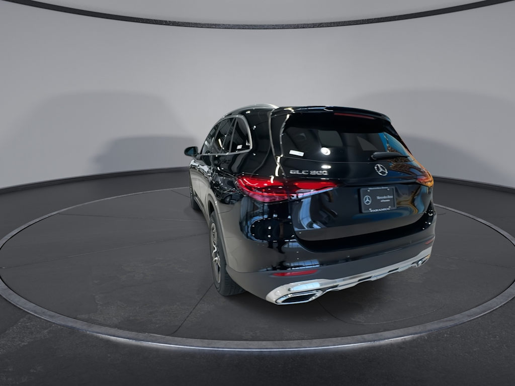 Thumbnail: 2026 Mercedes-Benz GLC - 7