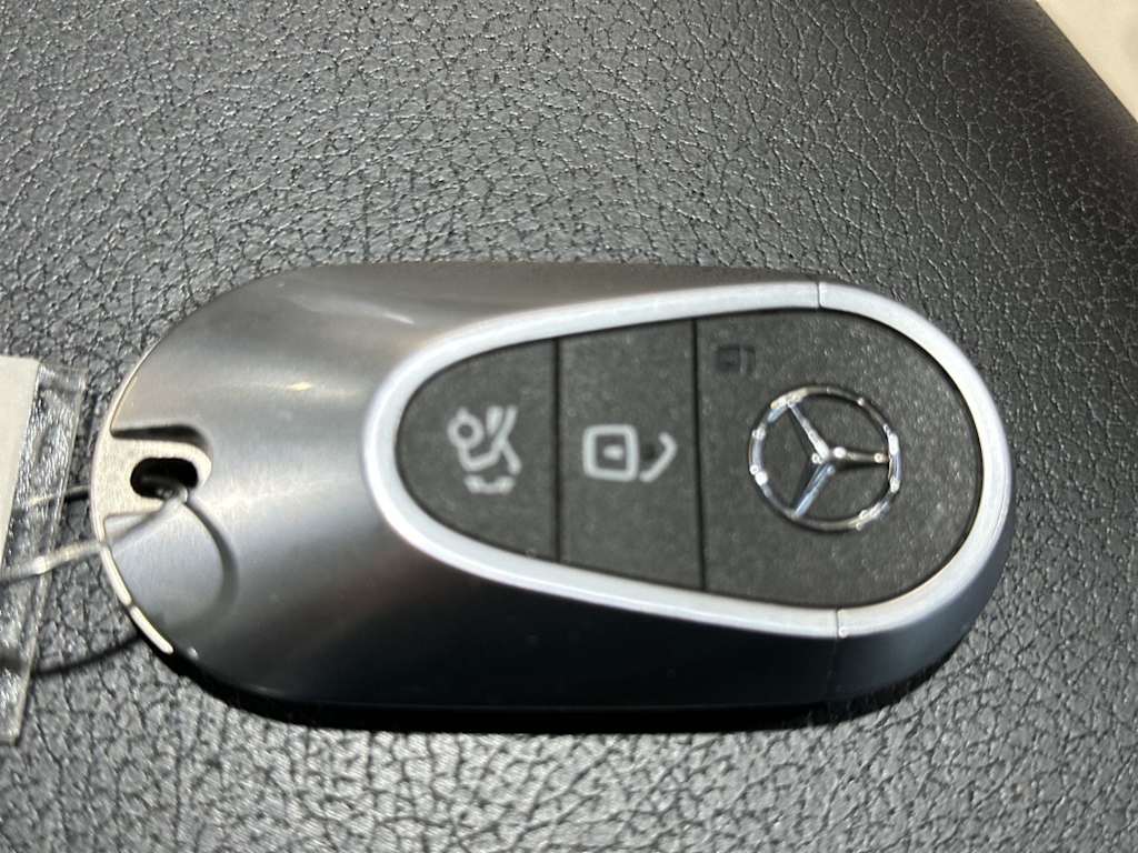 Thumbnail: 2026 Mercedes-Benz GLC - 17
