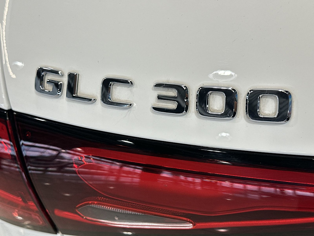 Thumbnail: 2023 Mercedes-Benz GLC - 7