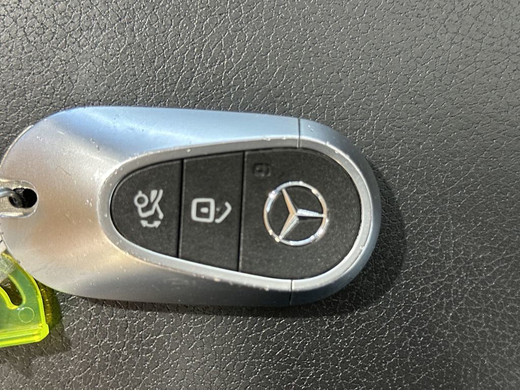 Thumbnail: 2023 Mercedes-Benz GLC - 18