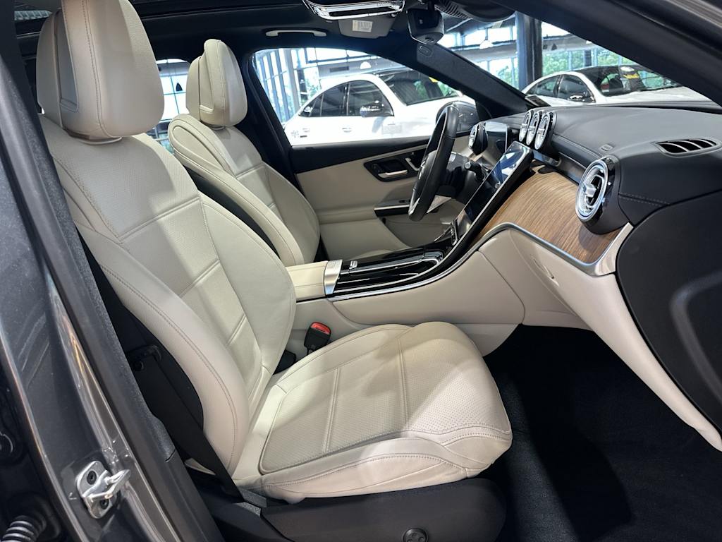 Thumbnail: 2023 Mercedes-Benz GLC - 31