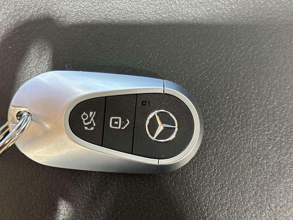 Thumbnail: 2023 Mercedes-Benz GLC - 16