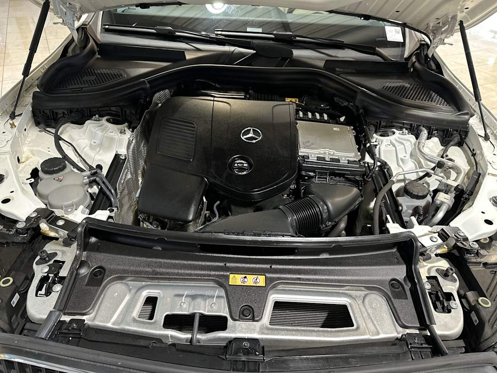 Thumbnail: 2023 Mercedes-Benz GLC - 9