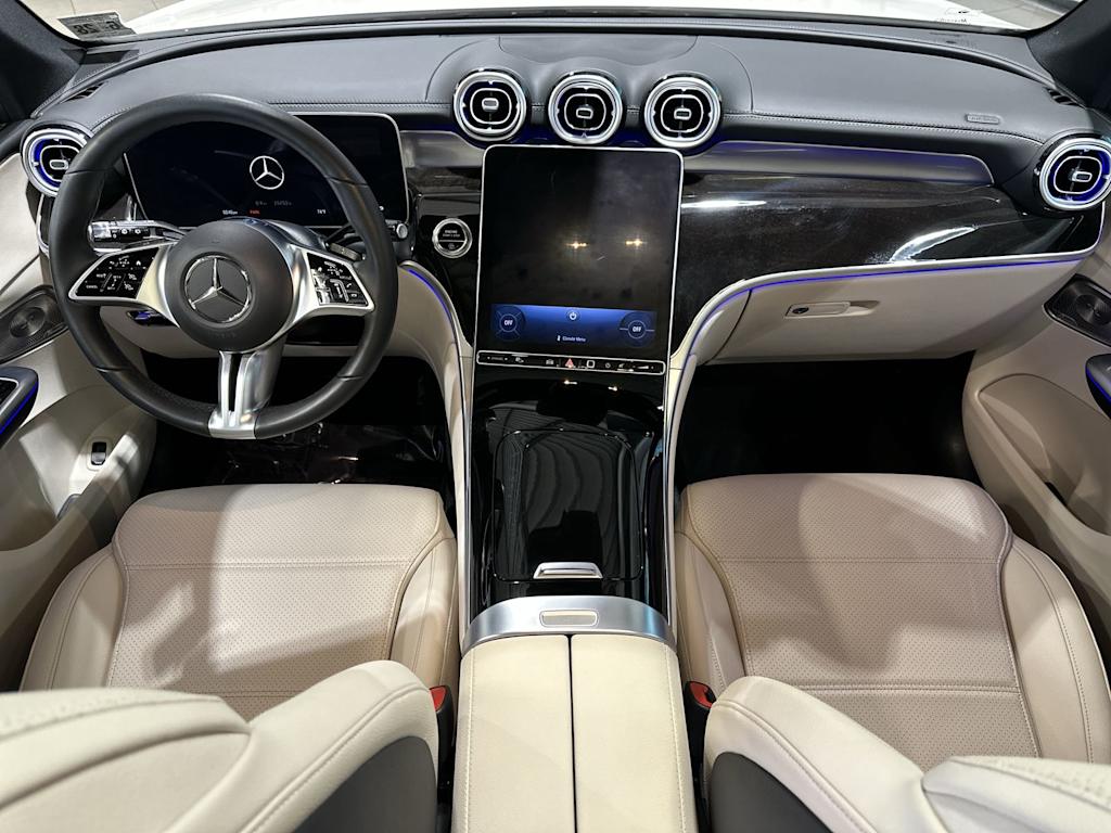 Thumbnail: 2023 Mercedes-Benz GLC - 2