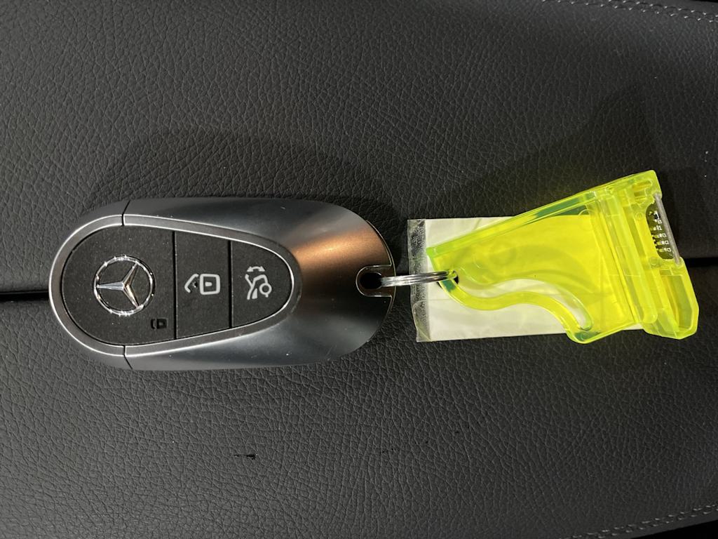 Thumbnail: 2025 Mercedes-Benz GLC - 16