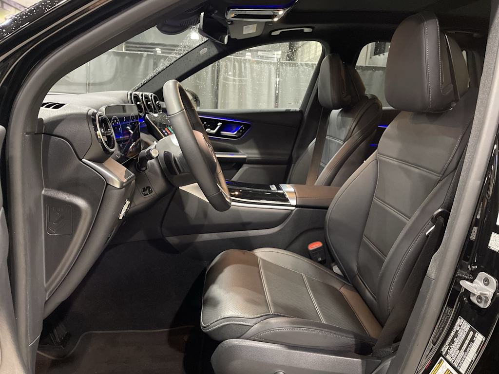 Thumbnail: 2025 Mercedes-Benz GLC - 12