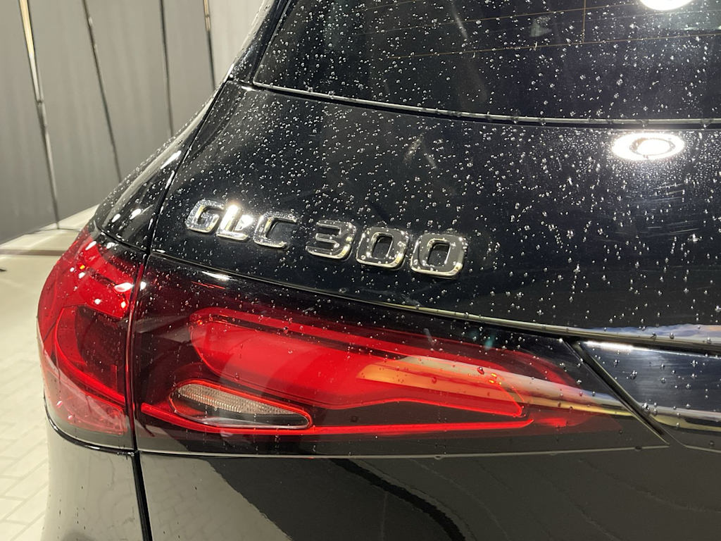 Thumbnail: 2025 Mercedes-Benz GLC - 30