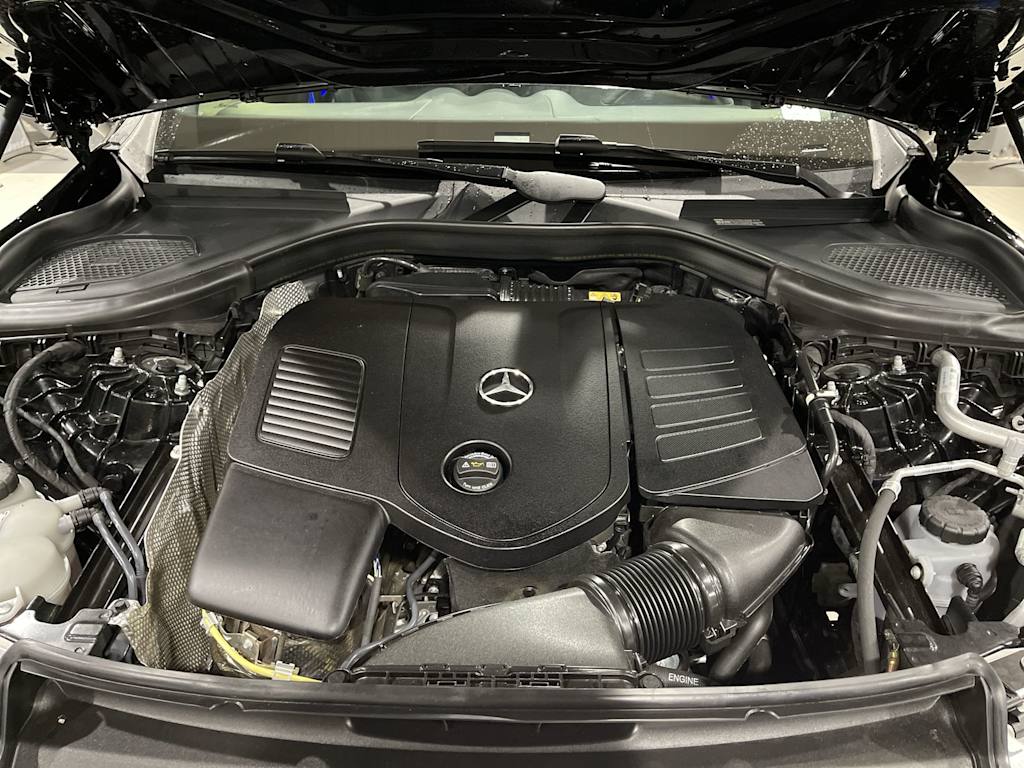 Thumbnail: 2025 Mercedes-Benz GLC - 9