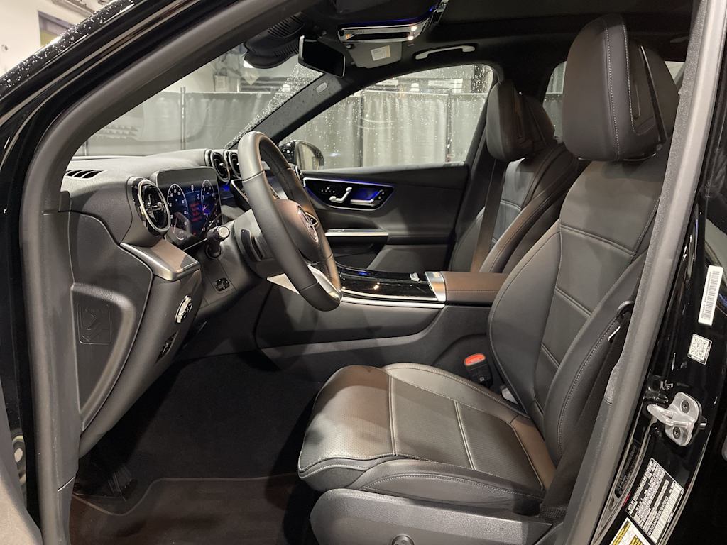 Thumbnail: 2025 Mercedes-Benz GLC - 11