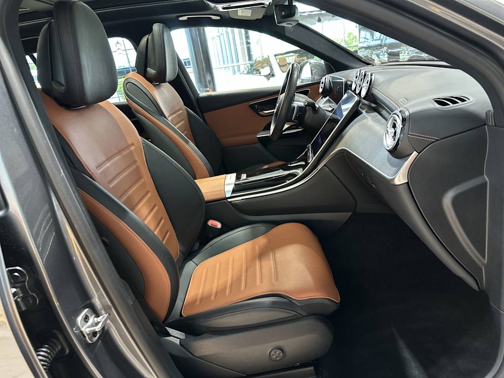 Thumbnail: 2023 Mercedes-Benz GLC - 31