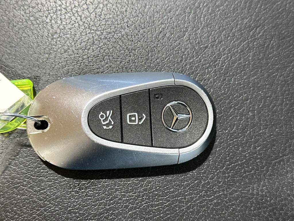 Thumbnail: 2024 Mercedes-Benz GLC - 17