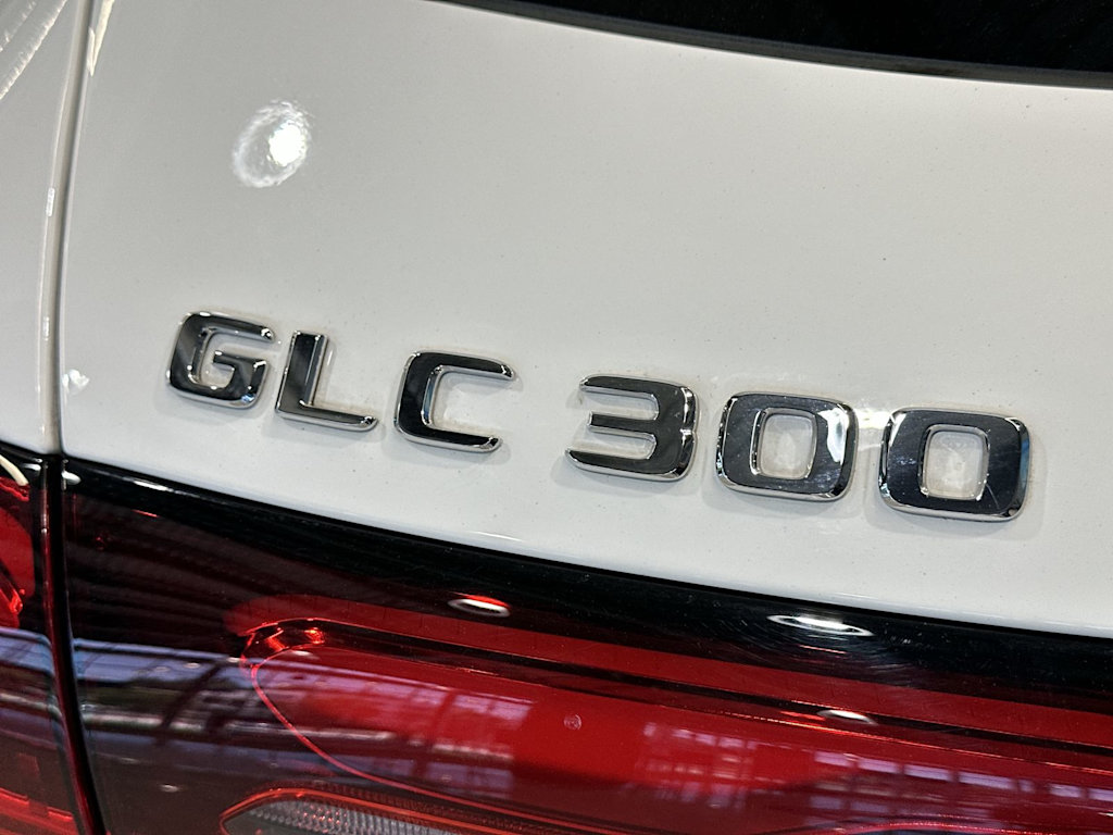 Thumbnail: 2025 Mercedes-Benz GLC - 7