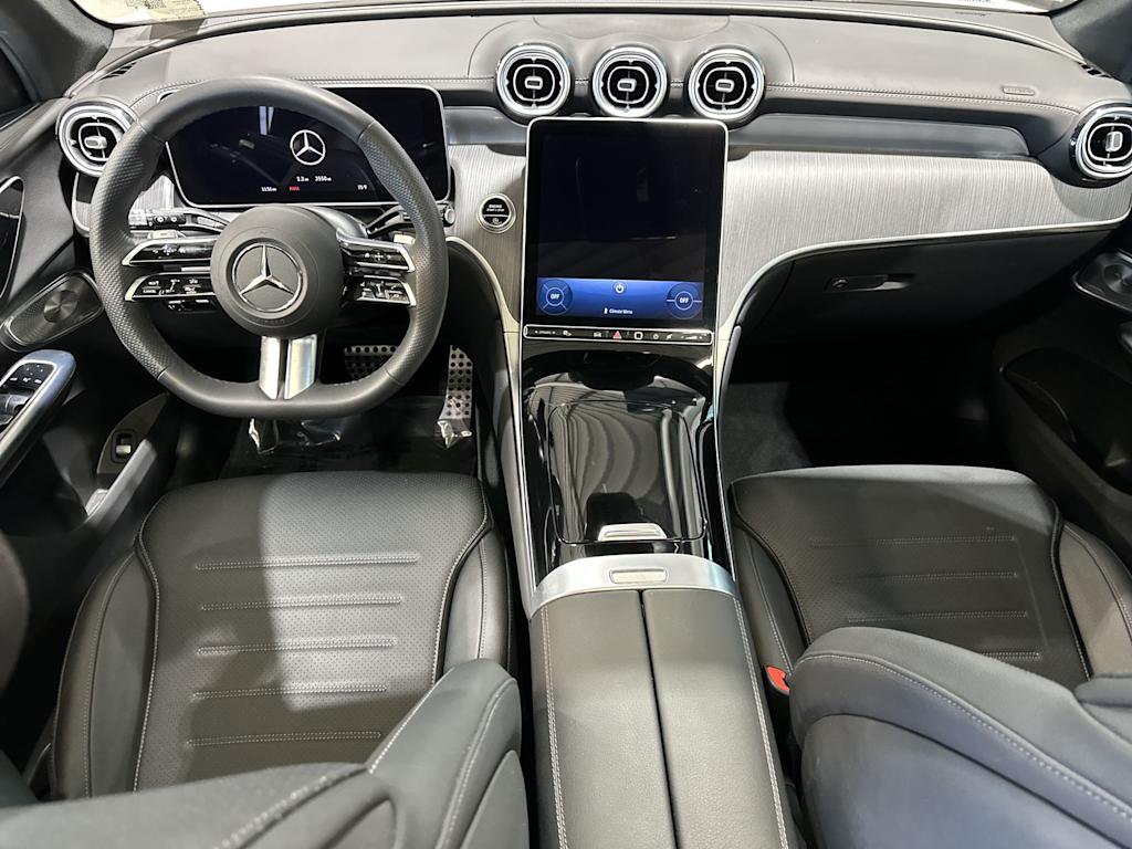 Thumbnail: 2025 Mercedes-Benz GLC - 2