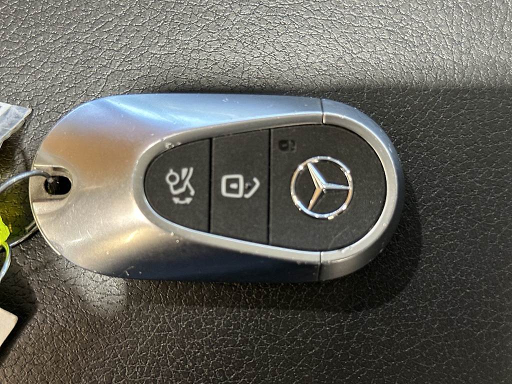 Thumbnail: 2025 Mercedes-Benz GLC - 16