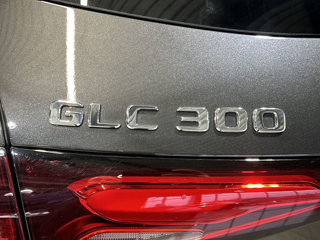 Thumbnail: 2026 Mercedes-Benz GLC - 7