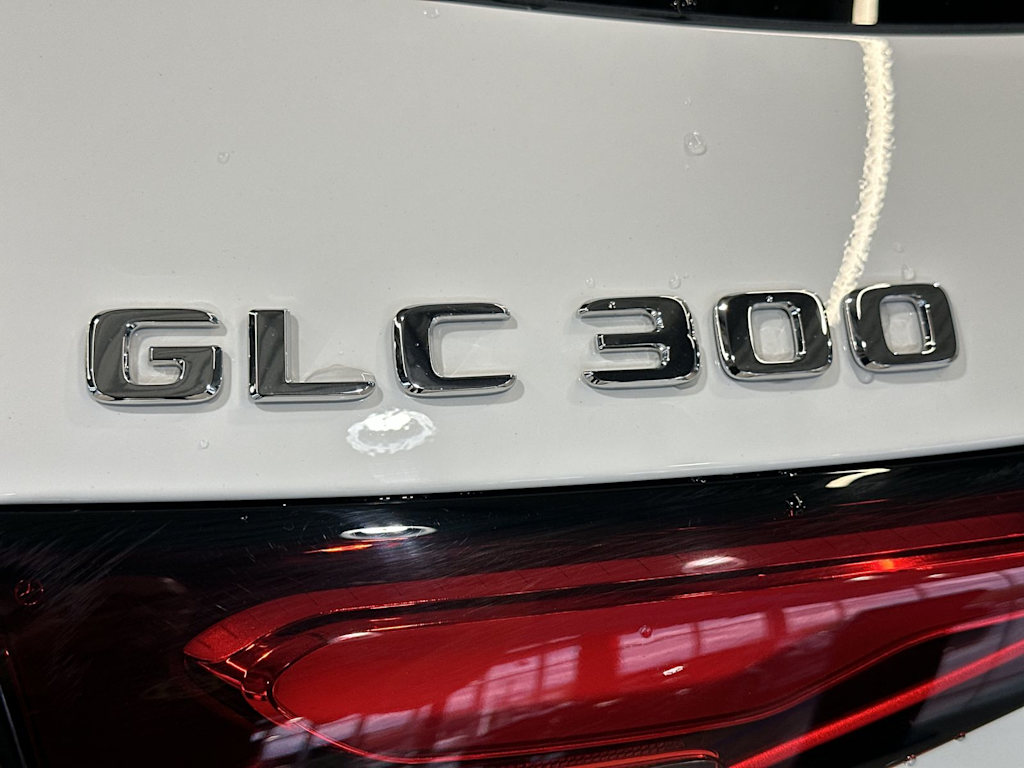 Thumbnail: 2026 Mercedes-Benz GLC - 7