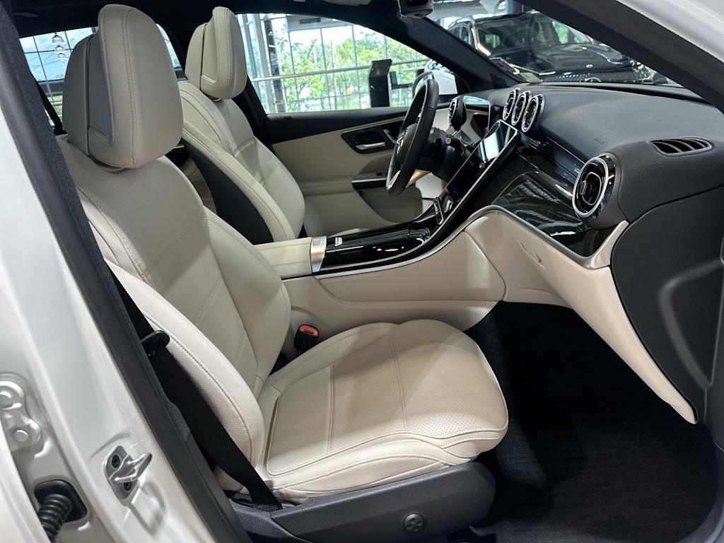 Thumbnail: 2026 Mercedes-Benz GLC - 12