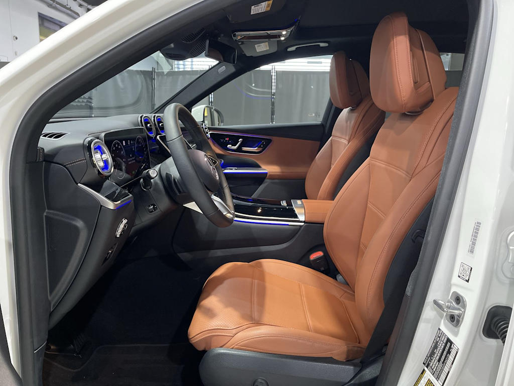 Thumbnail: 2025 Mercedes-Benz GLC - 11