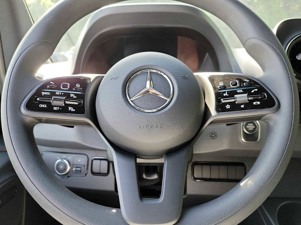 2024 Mercedes-Benz Sprinter 2500 9