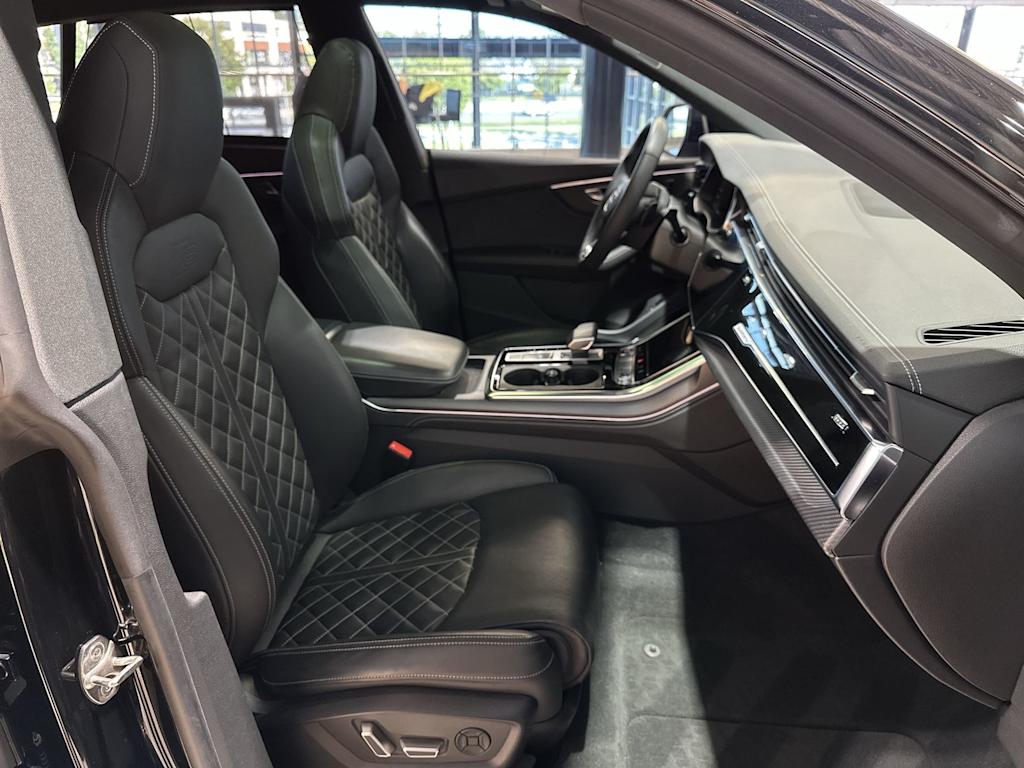Thumbnail: 2024 Audi SQ8 - 33