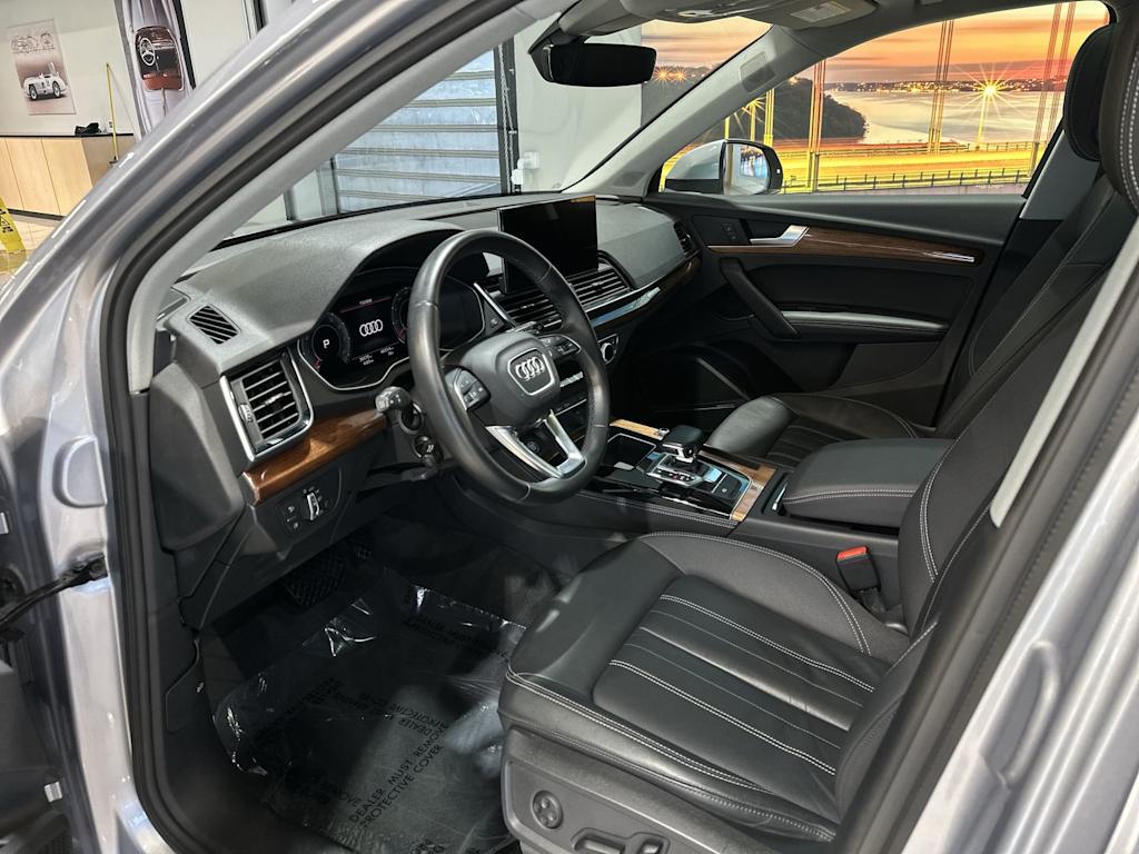 Thumbnail: 2022 Audi Q5 - 10