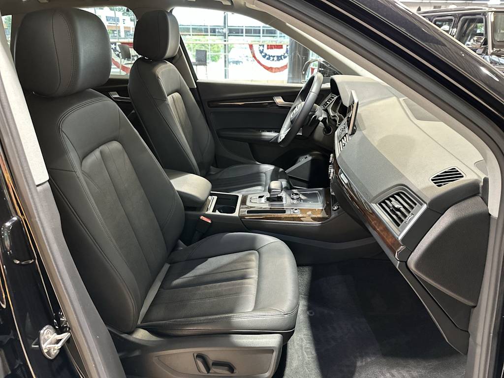 Thumbnail: 2019 Audi Q5 - 32