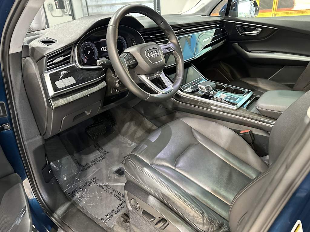 Thumbnail: 2020 Audi Q7 - 2