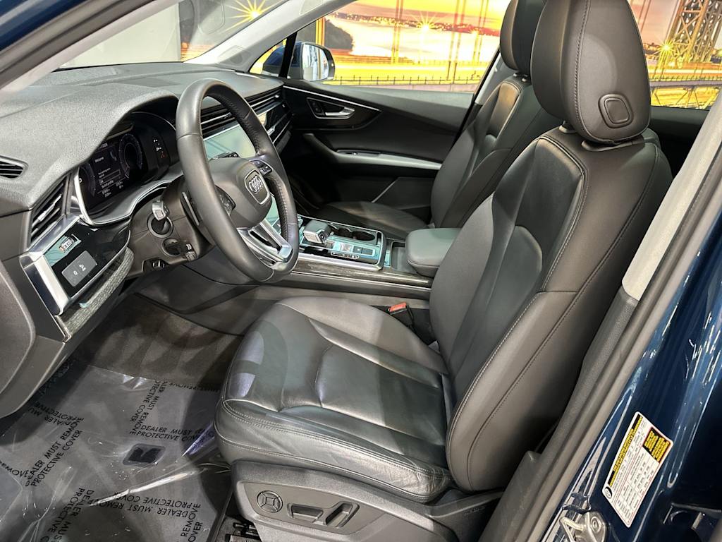 Thumbnail: 2020 Audi Q7 - 11