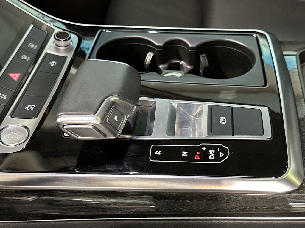 Thumbnail: 2020 Audi Q7 - 16