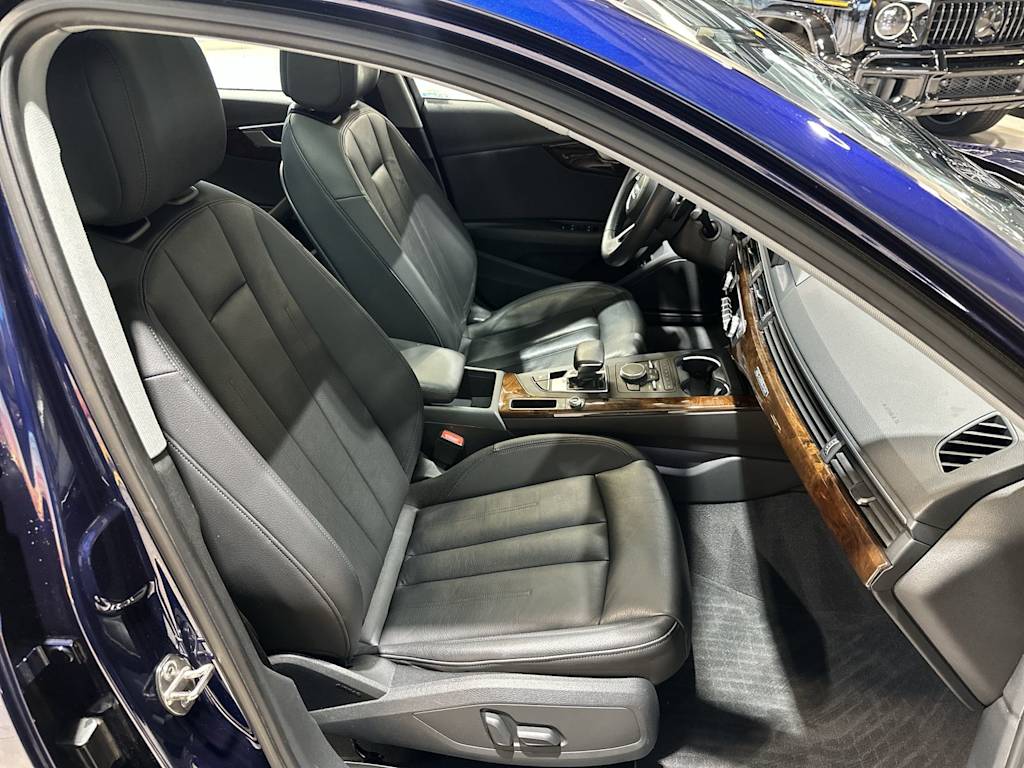 Thumbnail: 2019 Audi A4 - 32