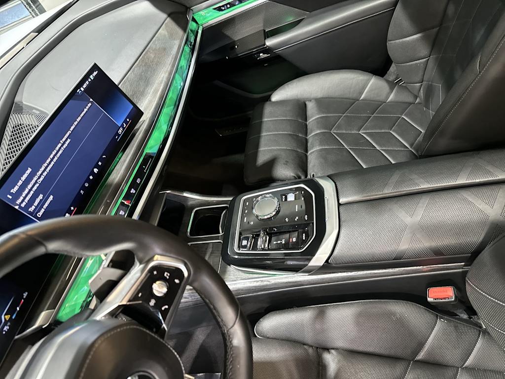 Thumbnail: 2024 BMW 7 Series - 13