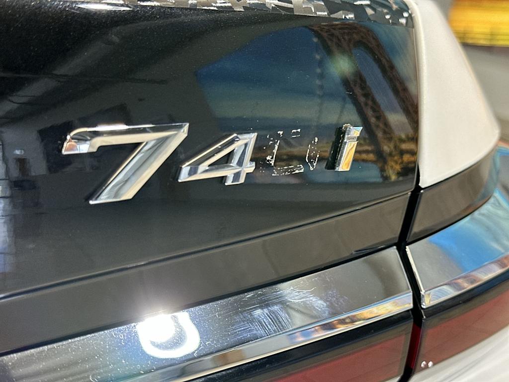 Thumbnail: 2024 BMW 7 Series - 31