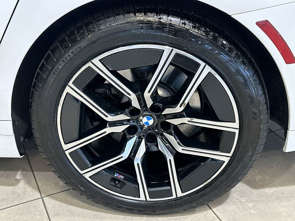Thumbnail: 2024 BMW 7 Series - 7