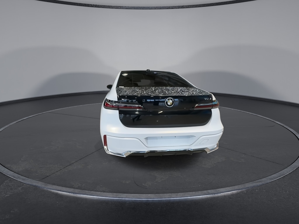 Thumbnail: 2024 BMW 7 Series - 22