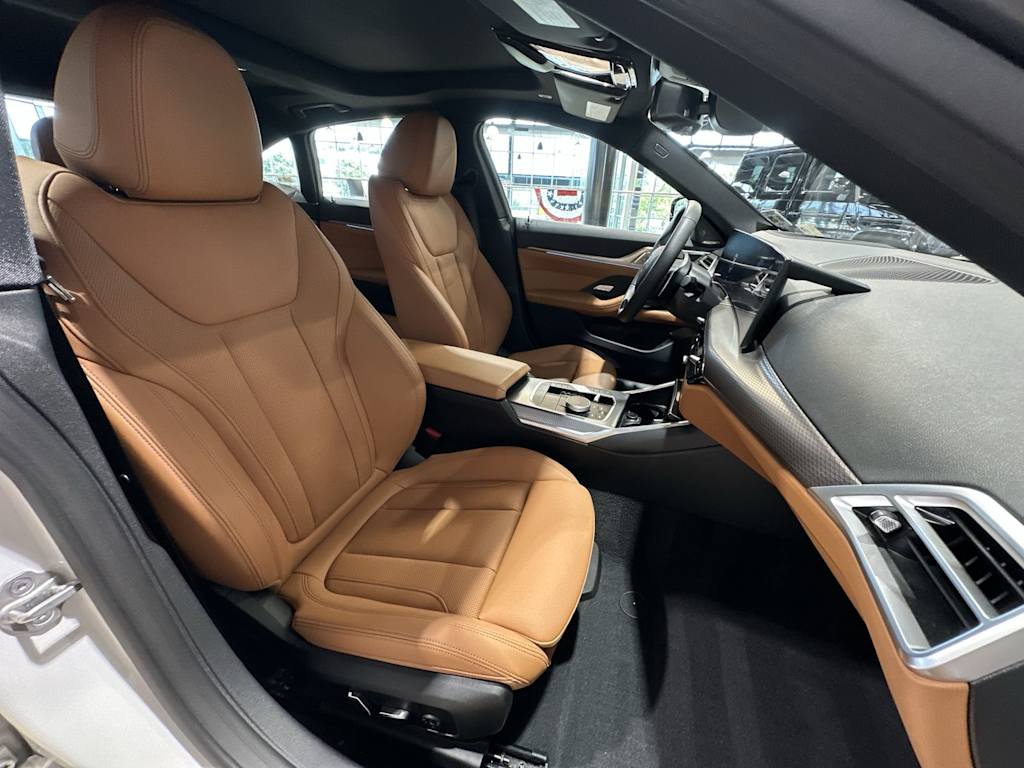 Thumbnail: 2025 BMW 4 Series - 12