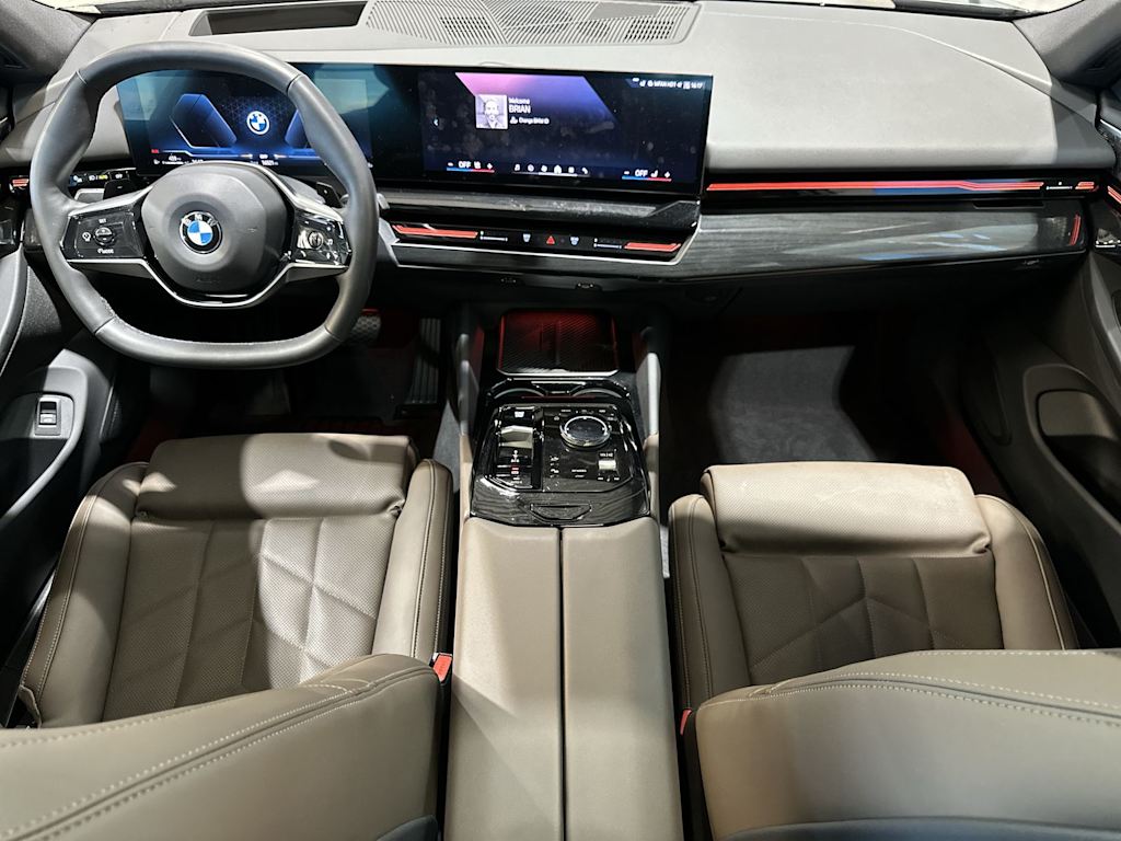 Thumbnail: 2024 BMW 5 Series - 2