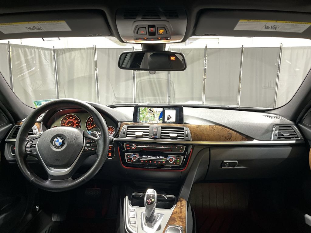 Thumbnail: 2016 BMW 3 Series - 2