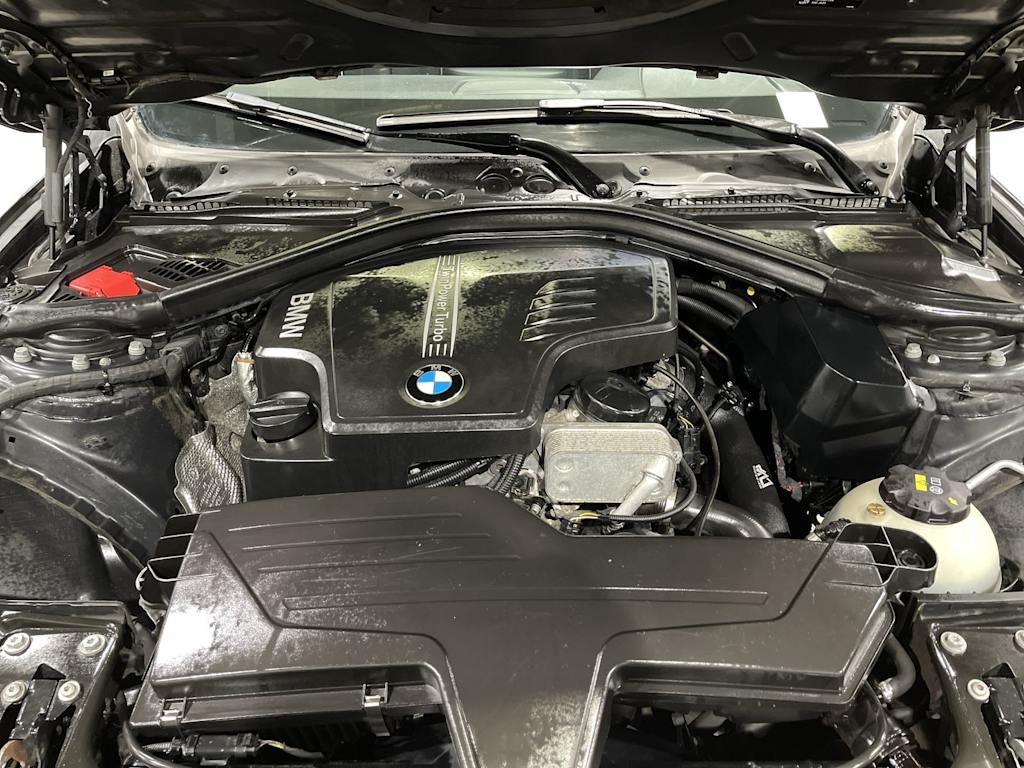 Thumbnail: 2016 BMW 3 Series - 9