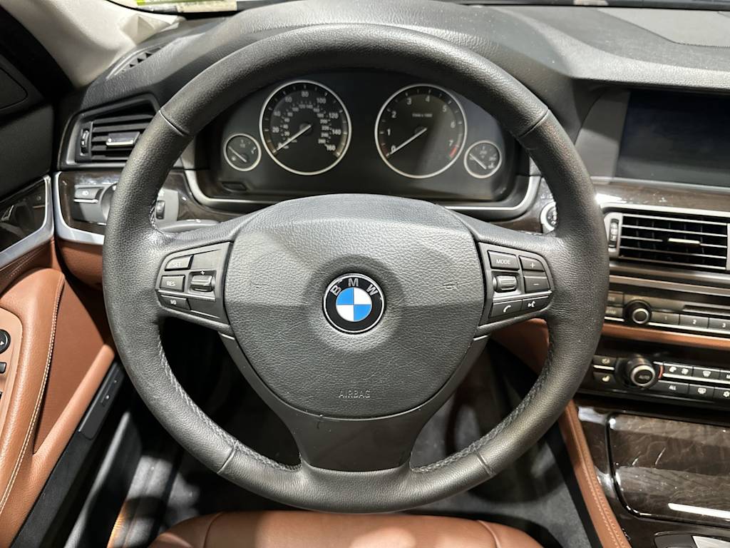 Thumbnail: 2012 BMW 5 Series - 14