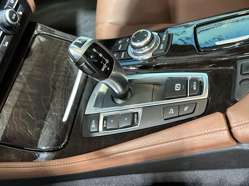 Thumbnail: 2012 BMW 5 Series - 15