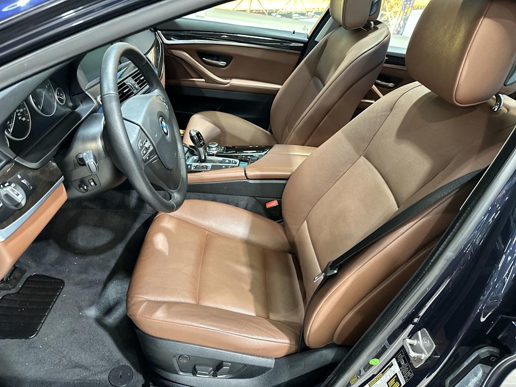 Thumbnail: 2012 BMW 5 Series - 11