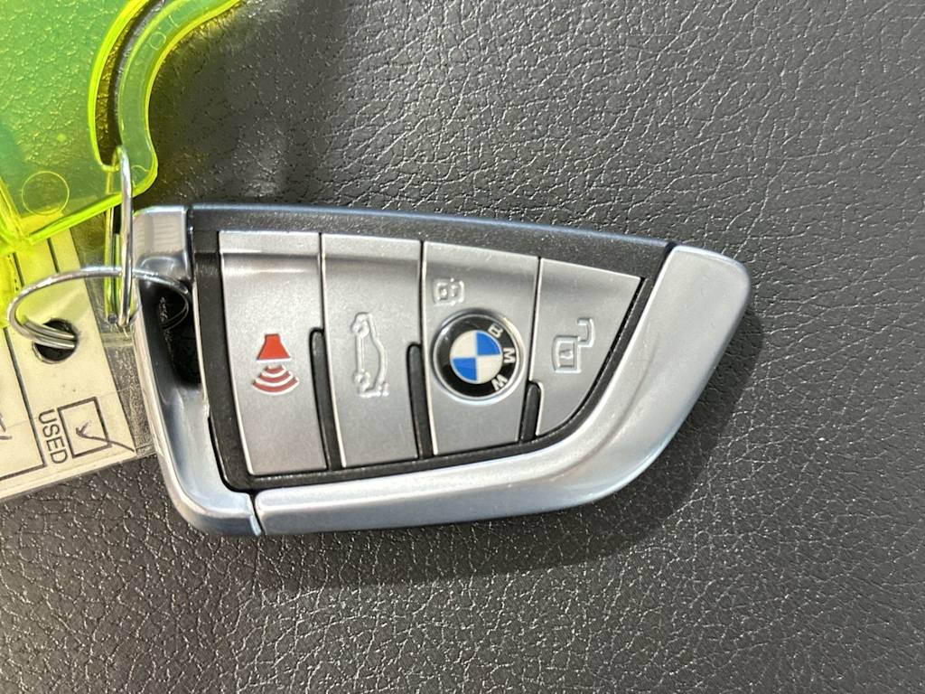 Thumbnail: 2020 BMW 8 Series - 33