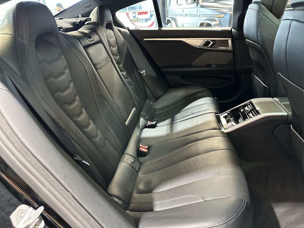 Thumbnail: 2020 BMW 8 Series - 31