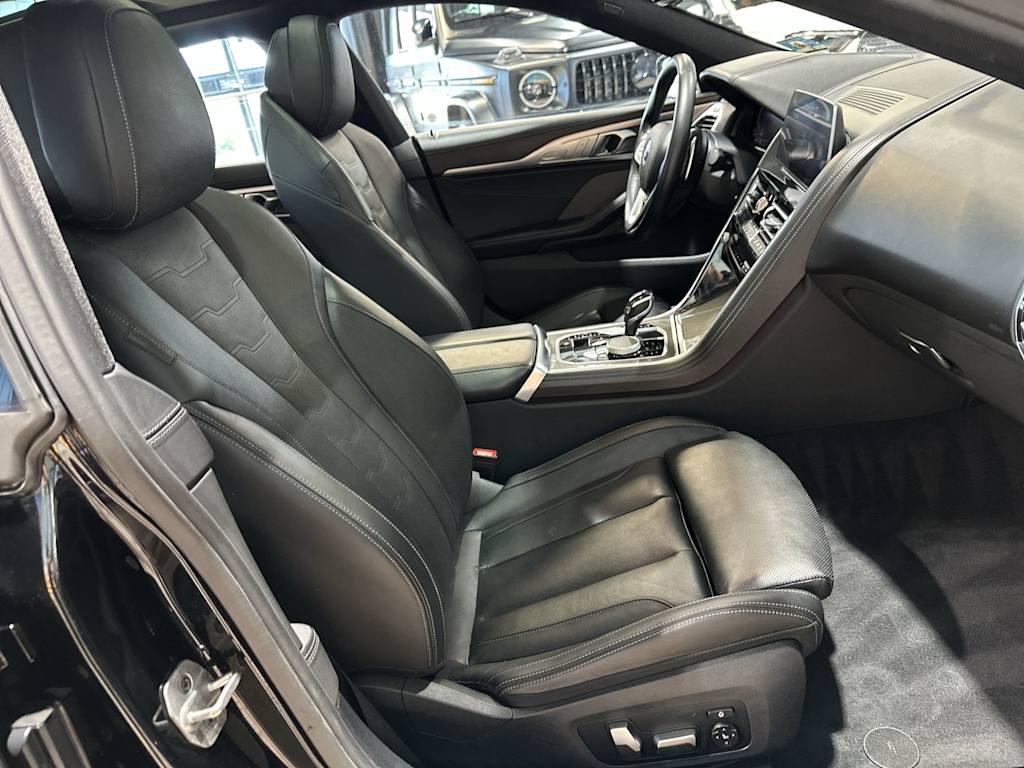 Thumbnail: 2020 BMW 8 Series - 32