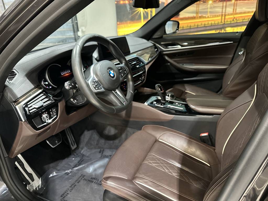 Thumbnail: 2018 BMW 5 Series - 11