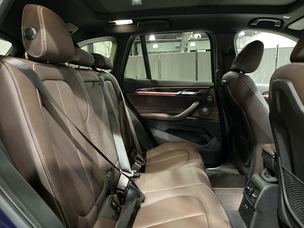 Thumbnail: 2020 BMW X1 - 32