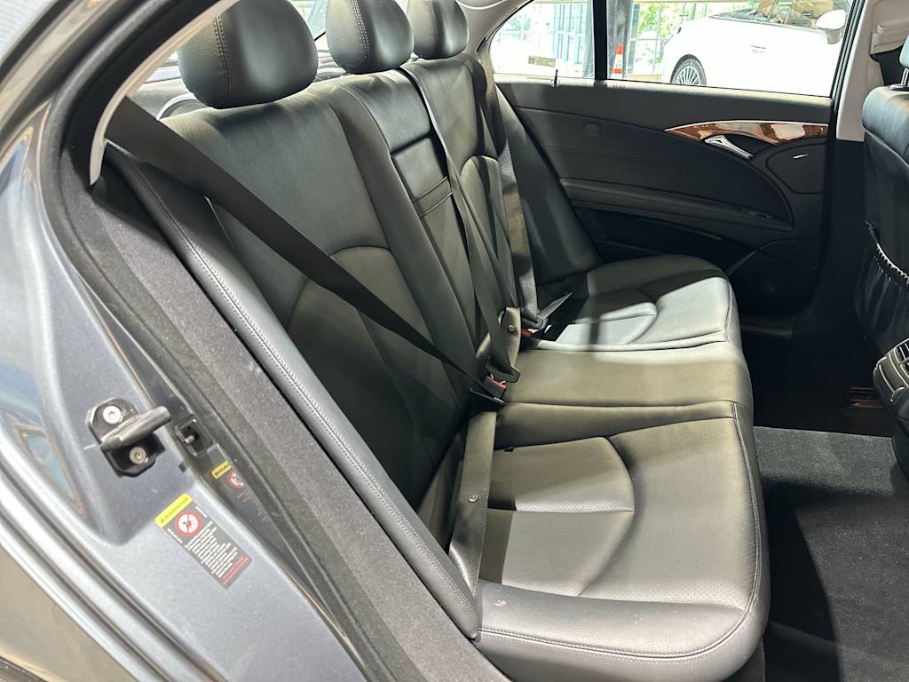 Thumbnail: 2008 Mercedes-Benz E-Class - 31