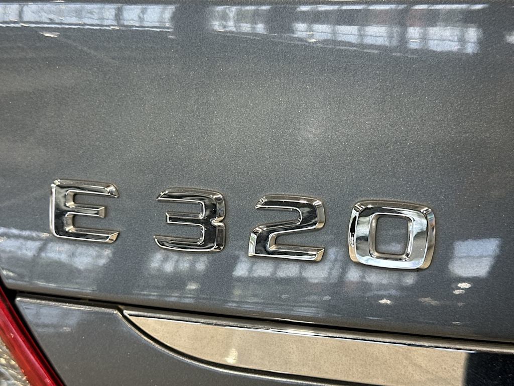 Thumbnail: 2008 Mercedes-Benz E-Class - 30